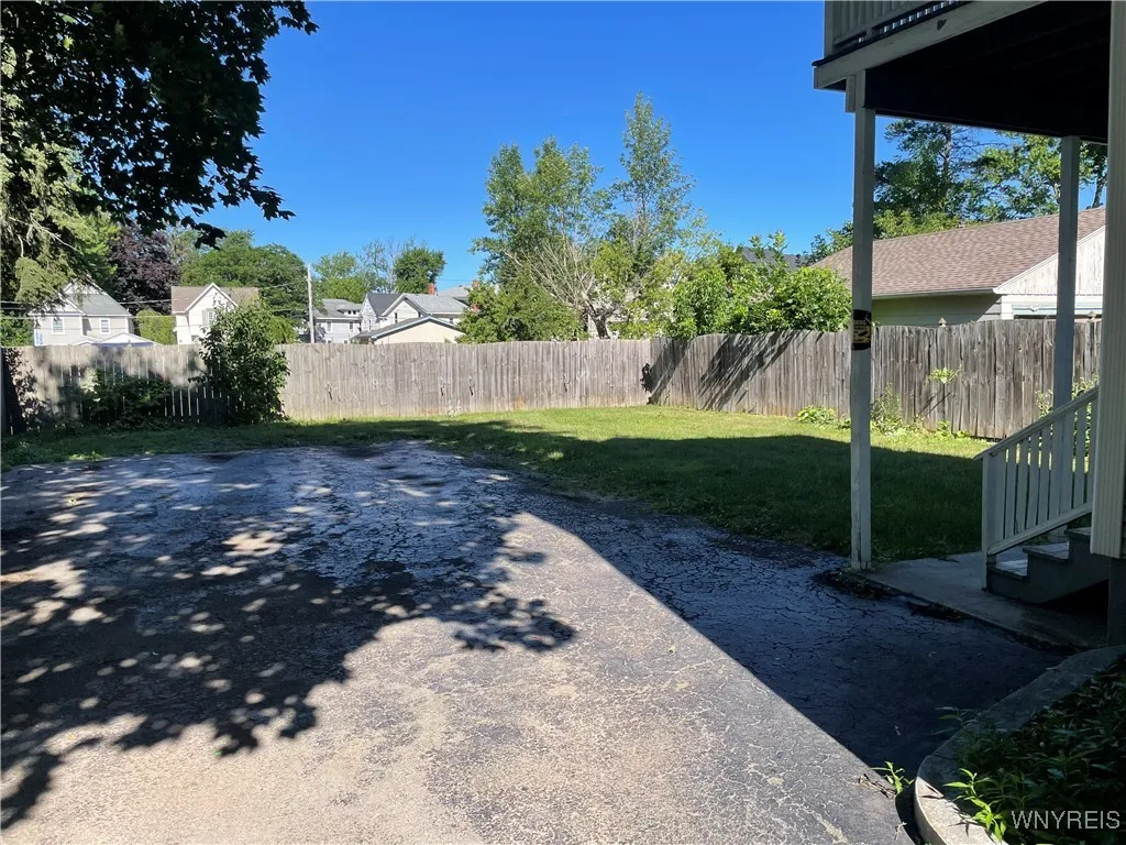 35 Pound Street, Lockport City, New York 14094, Lockport City, New York 14094, 3 Bedrooms Bedrooms, ,2 BathroomsBathrooms,Residential,For Sale,35 Pound Street, Lockport City, New York 14094,B1623476