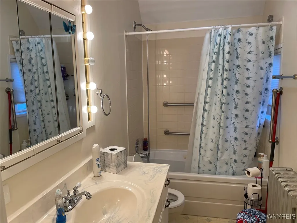 35 Pound Street, Lockport City, New York 14094, Lockport City, New York 14094, 3 Bedrooms Bedrooms, ,2 BathroomsBathrooms,Residential,For Sale,35 Pound Street, Lockport City, New York 14094,B1623476