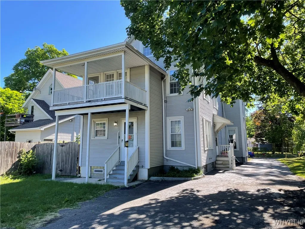 35 Pound Street, Lockport City, New York 14094, Lockport City, New York 14094, 3 Bedrooms Bedrooms, ,2 BathroomsBathrooms,Residential,For Sale,35 Pound Street, Lockport City, New York 14094,B1623476