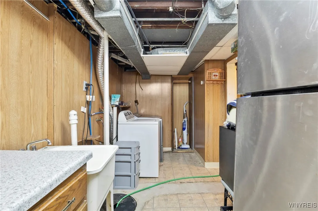 78 Grand Boulevard, Cheektowaga, New York 14225, Cheektowaga, New York 14225, 3 Bedrooms Bedrooms, 7 Rooms Rooms,1 BathroomBathrooms,Residential,For Sale,78 Grand Boulevard, Cheektowaga, New York 14225,B1623824