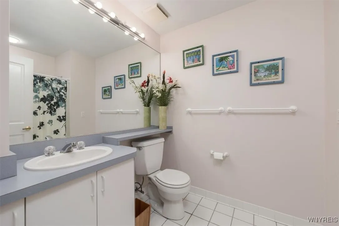 600 Main Street 702, Buffalo, New York 14202, Buffalo, New York 14202, 2 Bedrooms Bedrooms, 4 Rooms Rooms,2 BathroomsBathrooms,Residential Lease,For Rent,600 Main Street 702, Buffalo, New York 14202,B1621300