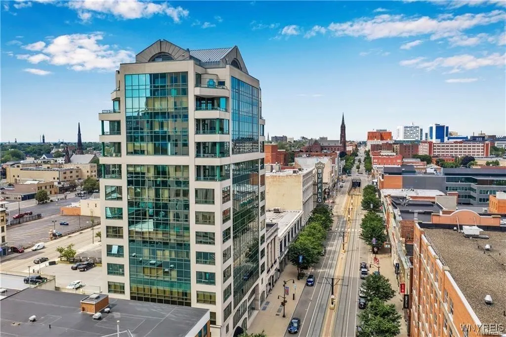 600 Main Street 702, Buffalo, New York 14202, Buffalo, New York 14202, 2 Bedrooms Bedrooms, 4 Rooms Rooms,2 BathroomsBathrooms,Residential Lease,For Rent,600 Main Street 702, Buffalo, New York 14202,B1621300