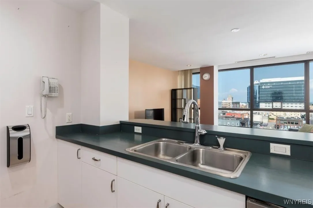 600 Main Street 702, Buffalo, New York 14202, Buffalo, New York 14202, 2 Bedrooms Bedrooms, 4 Rooms Rooms,2 BathroomsBathrooms,Residential Lease,For Rent,600 Main Street 702, Buffalo, New York 14202,B1621300