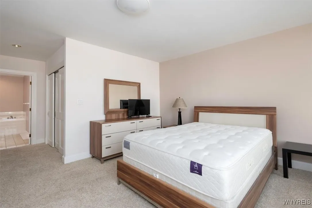 600 Main Street 702, Buffalo, New York 14202, Buffalo, New York 14202, 2 Bedrooms Bedrooms, 4 Rooms Rooms,2 BathroomsBathrooms,Residential Lease,For Rent,600 Main Street 702, Buffalo, New York 14202,B1621300