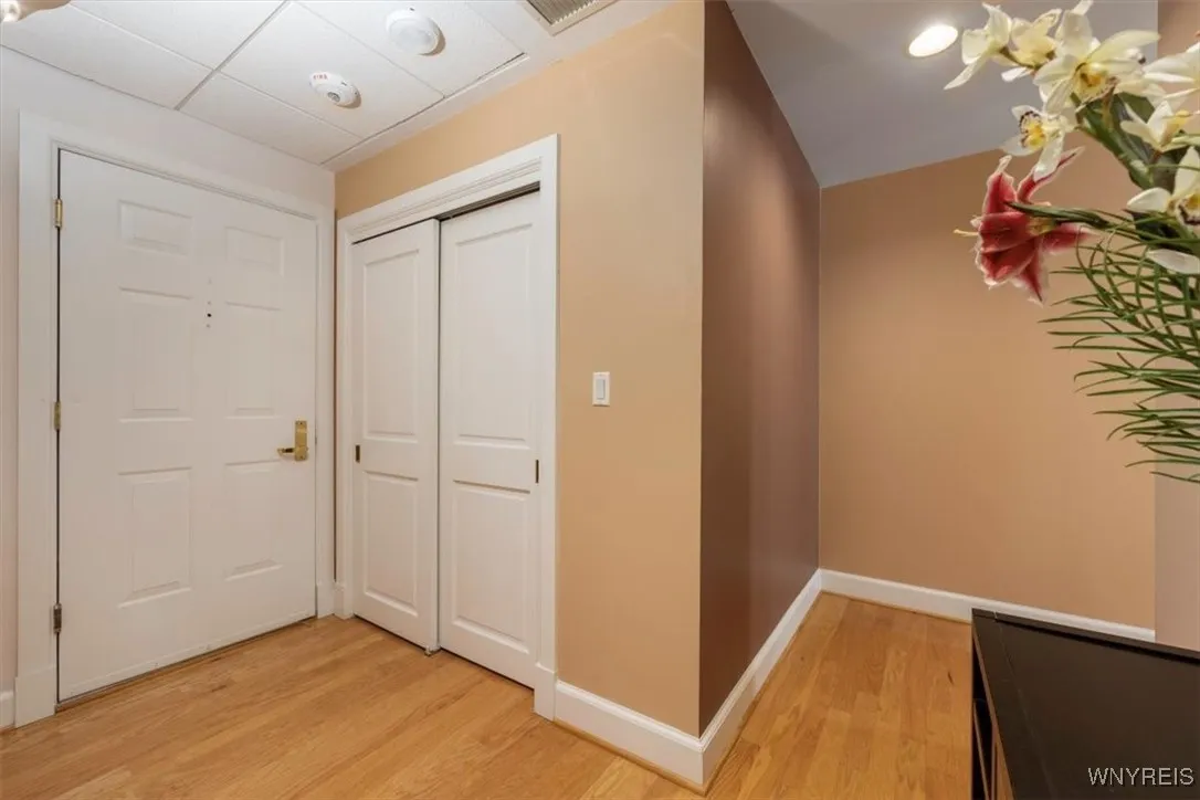 600 Main Street 702, Buffalo, New York 14202, Buffalo, New York 14202, 2 Bedrooms Bedrooms, 4 Rooms Rooms,2 BathroomsBathrooms,Residential Lease,For Rent,600 Main Street 702, Buffalo, New York 14202,B1621300