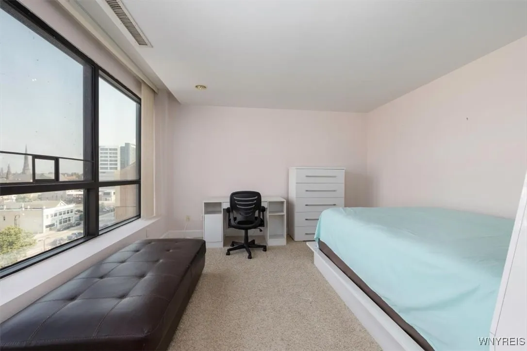 600 Main Street 702, Buffalo, New York 14202, Buffalo, New York 14202, 2 Bedrooms Bedrooms, 4 Rooms Rooms,2 BathroomsBathrooms,Residential Lease,For Rent,600 Main Street 702, Buffalo, New York 14202,B1621300