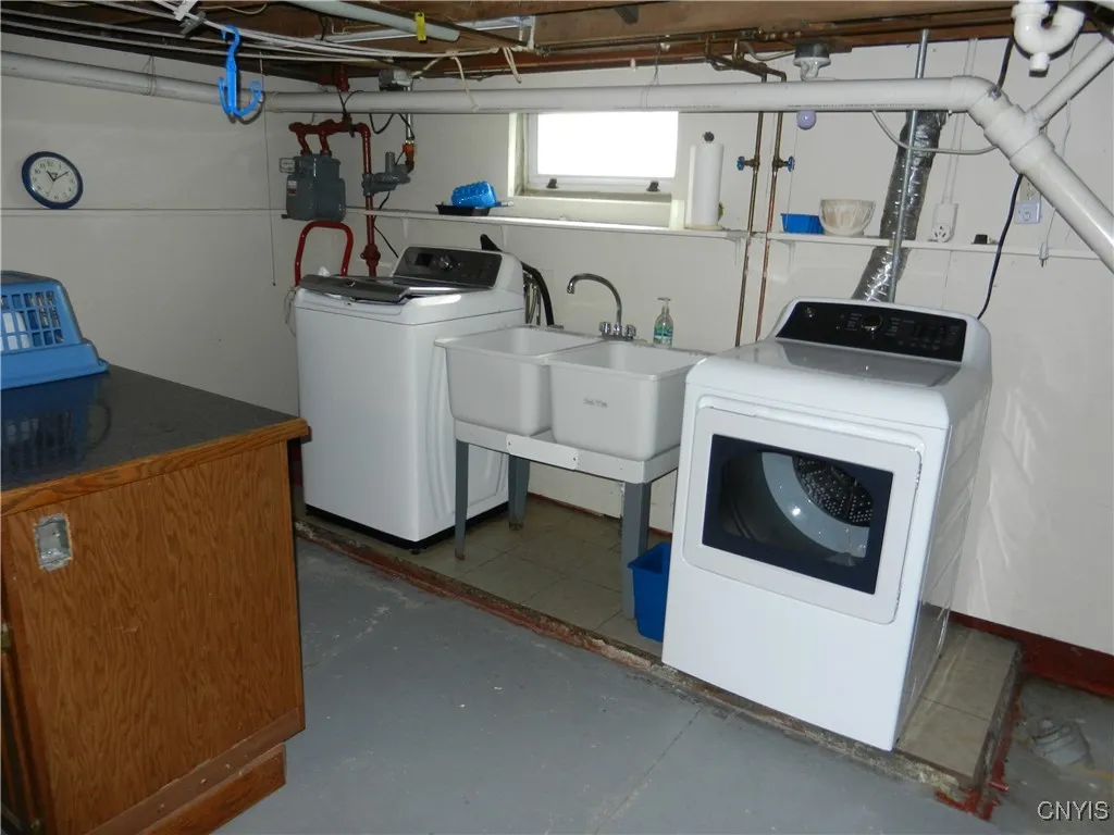 27 Spofford Square, Manheim, New York 13329, Manheim, New York 13329, 4 Bedrooms Bedrooms, 9 Rooms Rooms,2 BathroomsBathrooms,Residential,For Sale,27 Spofford Square, Manheim, New York 13329,S1623279