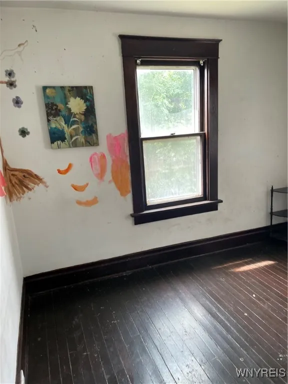 2215 La Salle Avenue, Niagara Falls, New York 1430, Niagara Falls, New York 14301, 4 Bedrooms Bedrooms, 8 Rooms Rooms,1 BathroomBathrooms,Residential,For Sale,2215 La Salle Avenue, Niagara Falls, New York 1430,B1622900