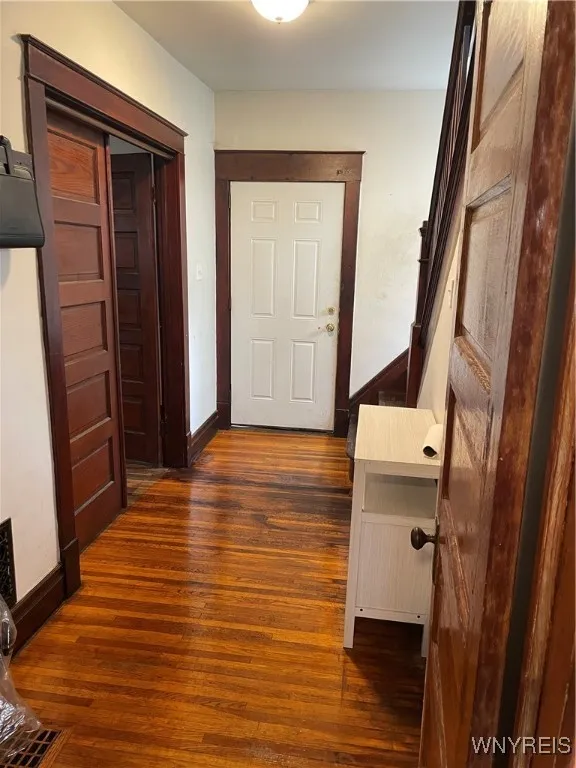 2215 La Salle Avenue, Niagara Falls, New York 1430, Niagara Falls, New York 14301, 4 Bedrooms Bedrooms, 8 Rooms Rooms,1 BathroomBathrooms,Residential,For Sale,2215 La Salle Avenue, Niagara Falls, New York 1430,B1622900