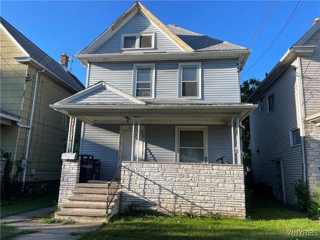 2215 La Salle Avenue, Niagara Falls, New York 1430, Niagara Falls, New York 14301, 4 Bedrooms Bedrooms, 8 Rooms Rooms,1 BathroomBathrooms,Residential,For Sale,2215 La Salle Avenue, Niagara Falls, New York 1430,B1622900