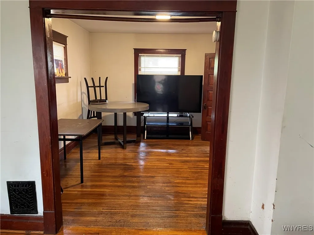 2215 La Salle Avenue, Niagara Falls, New York 1430, Niagara Falls, New York 14301, 4 Bedrooms Bedrooms, 8 Rooms Rooms,1 BathroomBathrooms,Residential,For Sale,2215 La Salle Avenue, Niagara Falls, New York 1430,B1622900