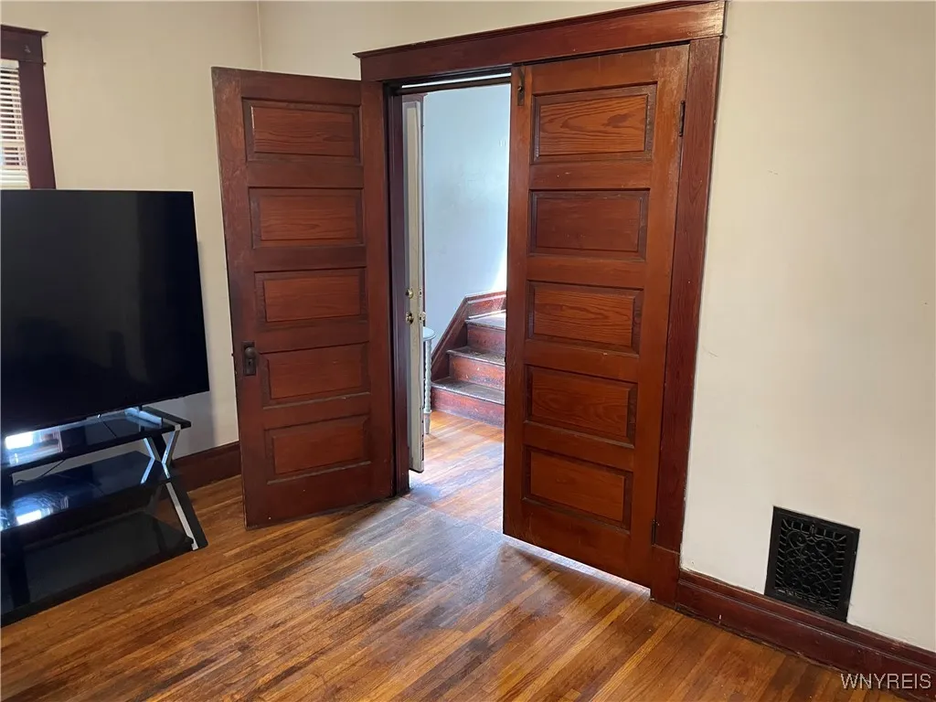 2215 La Salle Avenue, Niagara Falls, New York 1430, Niagara Falls, New York 14301, 4 Bedrooms Bedrooms, 8 Rooms Rooms,1 BathroomBathrooms,Residential,For Sale,2215 La Salle Avenue, Niagara Falls, New York 1430,B1622900