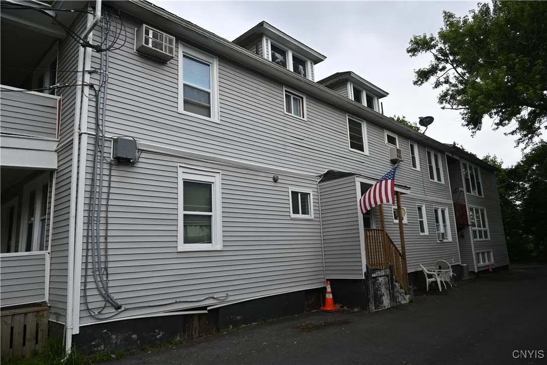 1005-07 Tyson Place 7, Syracuse, New York 13206, Syracuse, New York 13206, 7 Bedrooms Bedrooms, ,Multi Family,For Sale,1005-07 Tyson Place 7, Syracuse, New York 13206,S1623822