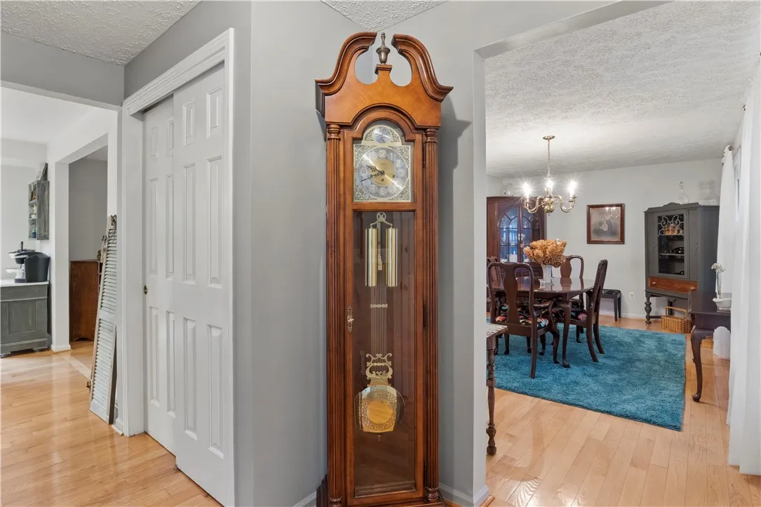 718 Audley End, Webster, New York 14580, Webster, New York 14580, 4 Bedrooms Bedrooms, 8 Rooms Rooms,2 BathroomsBathrooms,Residential,For Sale,718 Audley End, Webster, New York 14580,R1623805