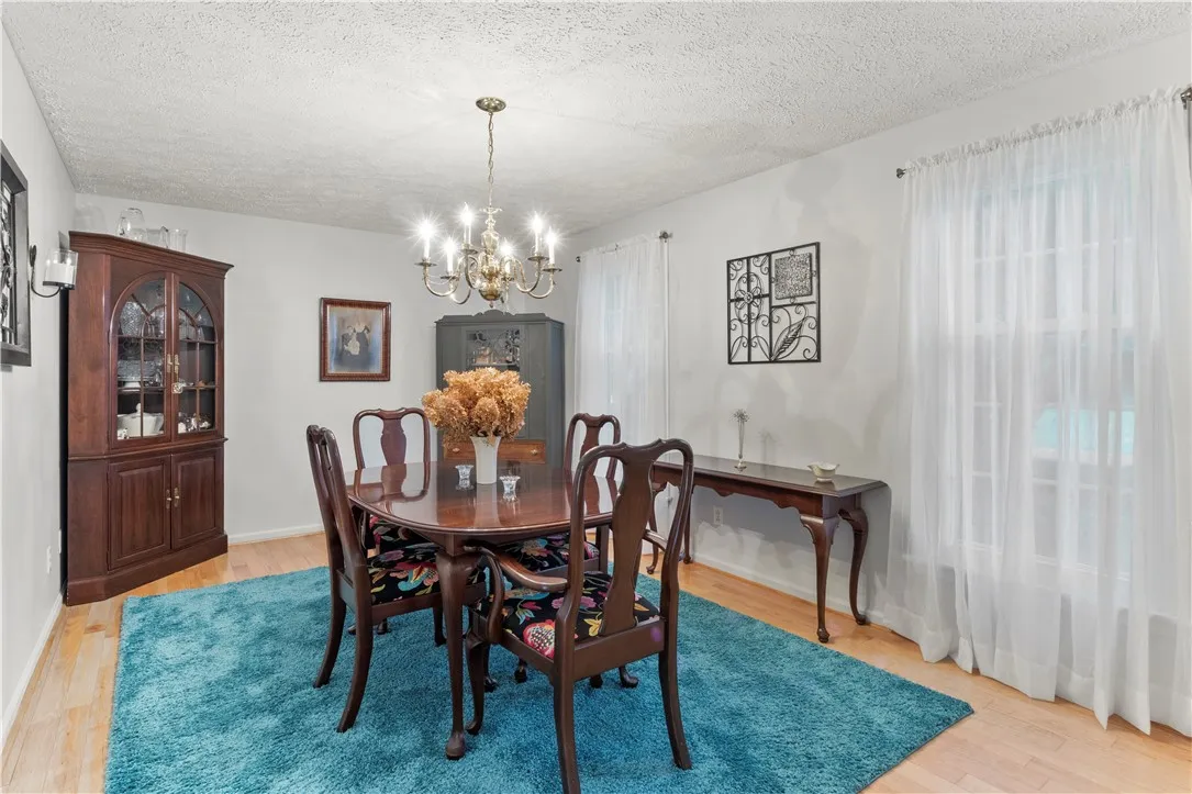 718 Audley End, Webster, New York 14580, Webster, New York 14580, 4 Bedrooms Bedrooms, 8 Rooms Rooms,2 BathroomsBathrooms,Residential,For Sale,718 Audley End, Webster, New York 14580,R1623805