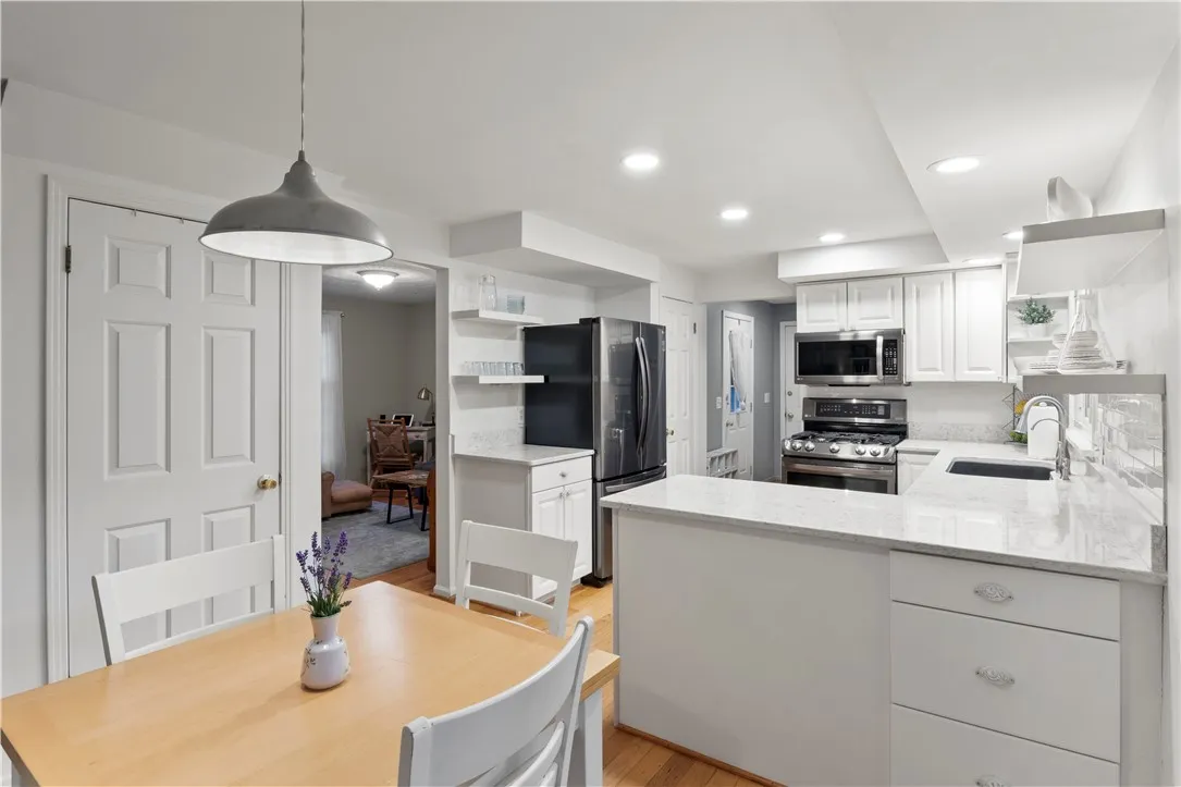 718 Audley End, Webster, New York 14580, Webster, New York 14580, 4 Bedrooms Bedrooms, 8 Rooms Rooms,2 BathroomsBathrooms,Residential,For Sale,718 Audley End, Webster, New York 14580,R1623805