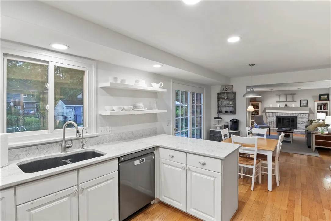 718 Audley End, Webster, New York 14580, Webster, New York 14580, 4 Bedrooms Bedrooms, 8 Rooms Rooms,2 BathroomsBathrooms,Residential,For Sale,718 Audley End, Webster, New York 14580,R1623805
