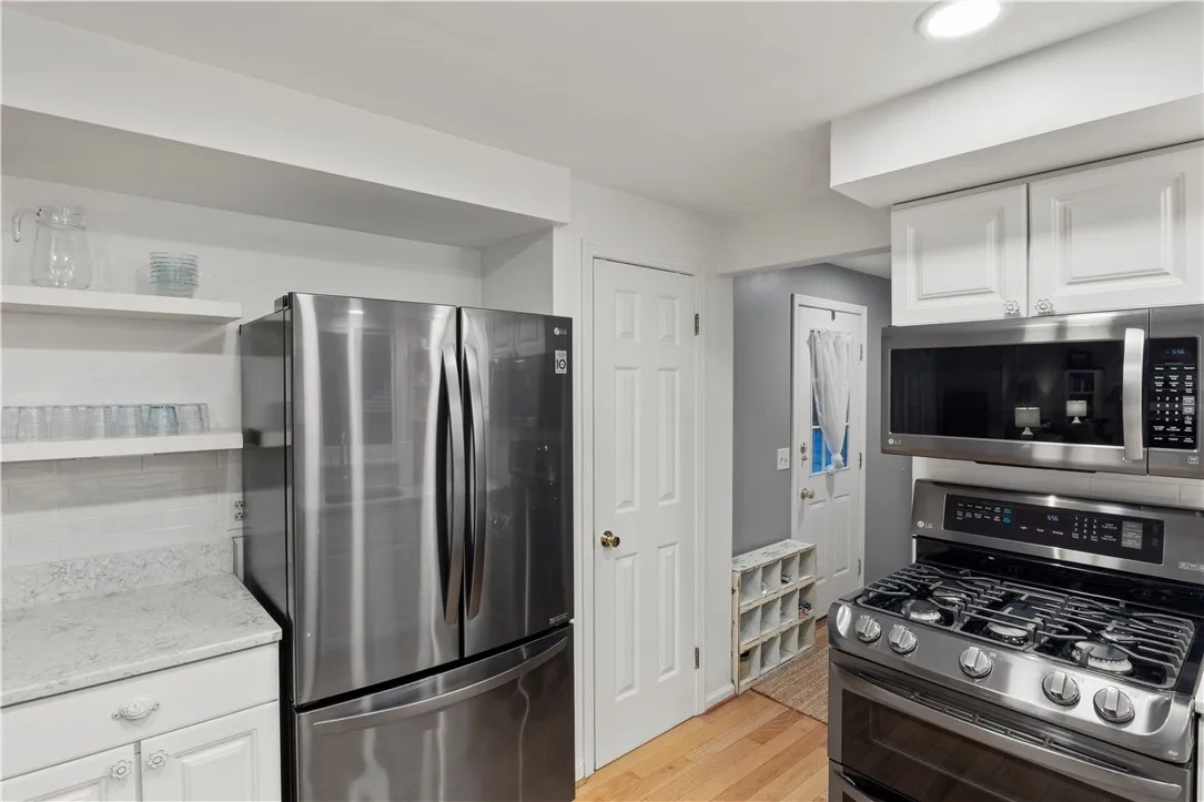 718 Audley End, Webster, New York 14580, Webster, New York 14580, 4 Bedrooms Bedrooms, 8 Rooms Rooms,2 BathroomsBathrooms,Residential,For Sale,718 Audley End, Webster, New York 14580,R1623805