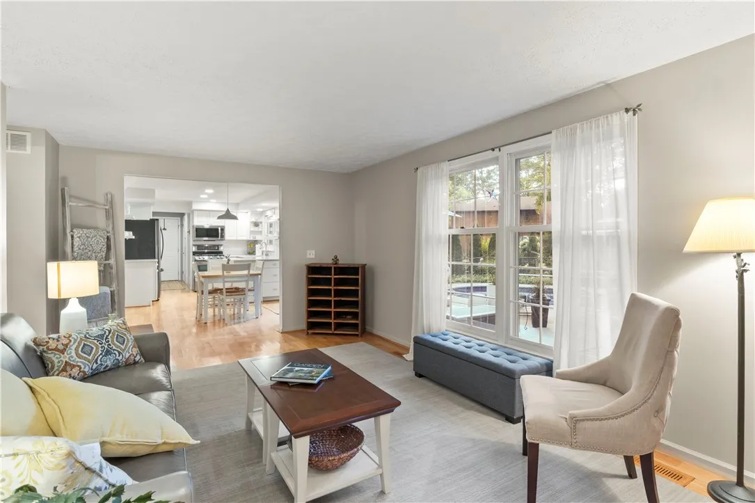 718 Audley End, Webster, New York 14580, Webster, New York 14580, 4 Bedrooms Bedrooms, 8 Rooms Rooms,2 BathroomsBathrooms,Residential,For Sale,718 Audley End, Webster, New York 14580,R1623805