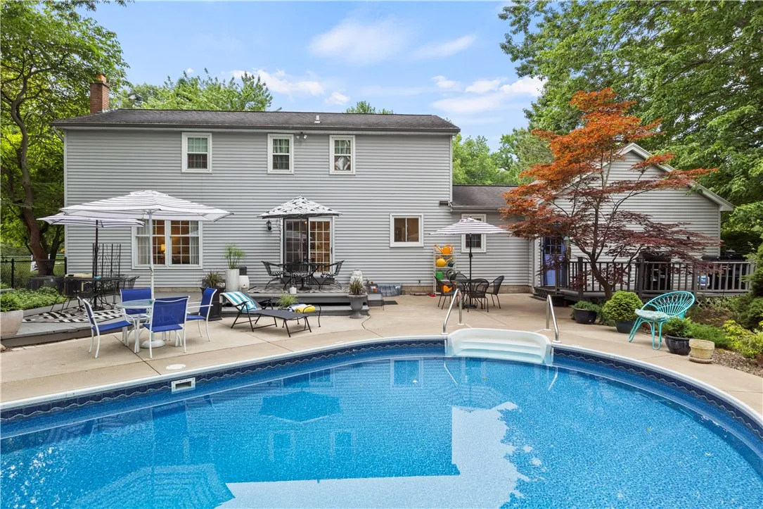 718 Audley End, Webster, New York 14580, Webster, New York 14580, 4 Bedrooms Bedrooms, 8 Rooms Rooms,2 BathroomsBathrooms,Residential,For Sale,718 Audley End, Webster, New York 14580,R1623805