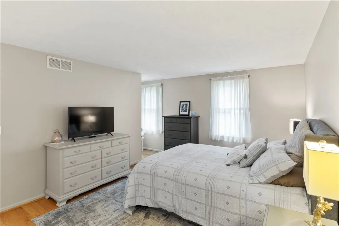 718 Audley End, Webster, New York 14580, Webster, New York 14580, 4 Bedrooms Bedrooms, 8 Rooms Rooms,2 BathroomsBathrooms,Residential,For Sale,718 Audley End, Webster, New York 14580,R1623805