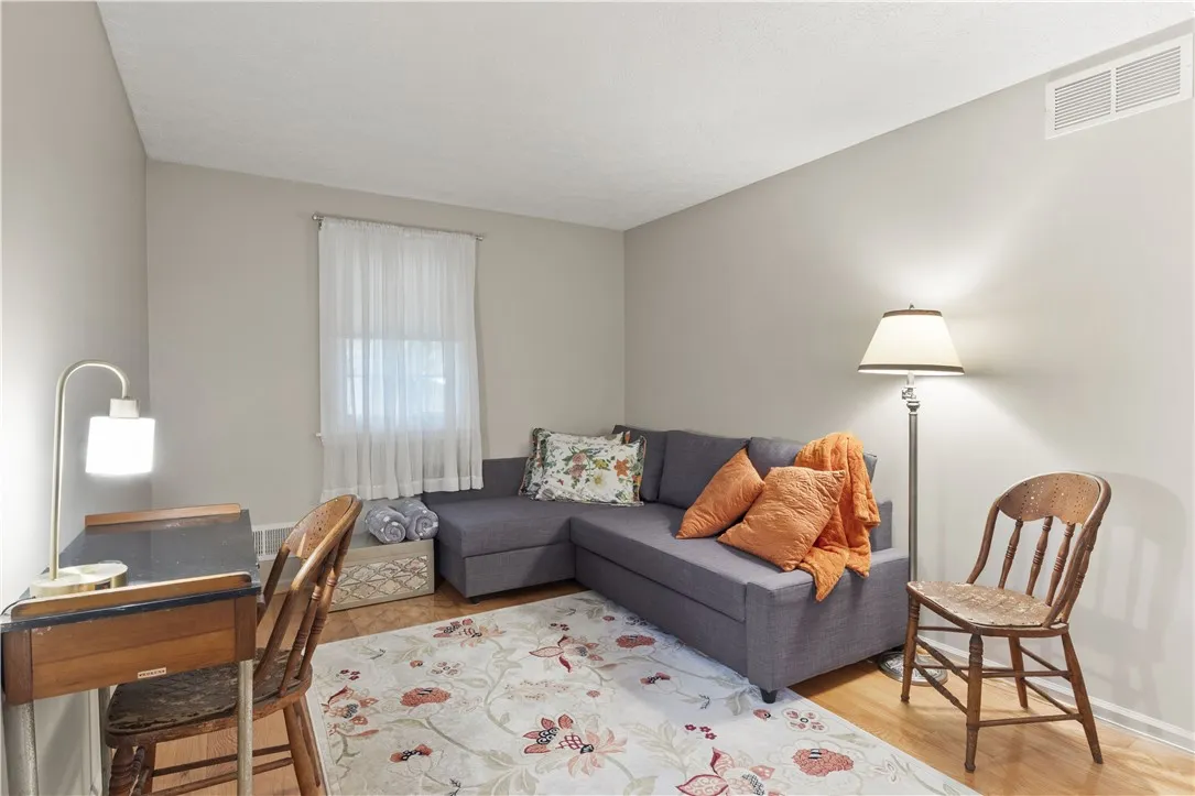 718 Audley End, Webster, New York 14580, Webster, New York 14580, 4 Bedrooms Bedrooms, 8 Rooms Rooms,2 BathroomsBathrooms,Residential,For Sale,718 Audley End, Webster, New York 14580,R1623805