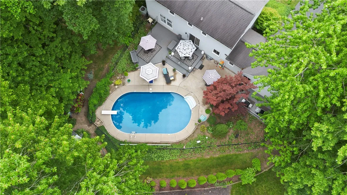 718 Audley End, Webster, New York 14580, Webster, New York 14580, 4 Bedrooms Bedrooms, 8 Rooms Rooms,2 BathroomsBathrooms,Residential,For Sale,718 Audley End, Webster, New York 14580,R1623805