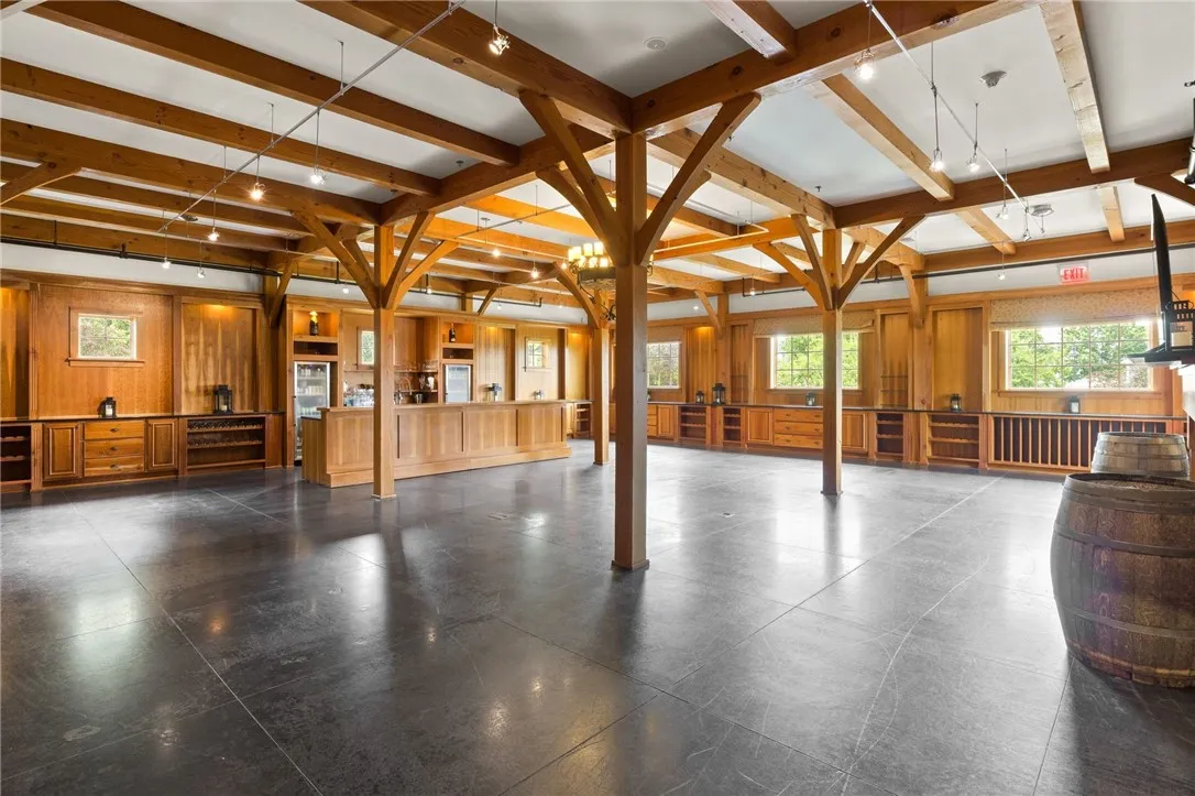 800 South Main Street, Canandaigua City, New York, Canandaigua City, New York 14424, ,Commercial Sale,For Sale,800 South Main Street, Canandaigua City, New York ,R1623144