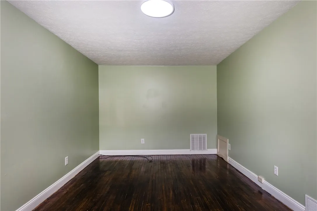 160 Lenox Avenue, Horseheads, New York 14845, Horseheads, New York 14845, 3 Bedrooms Bedrooms, 5 Rooms Rooms,1 BathroomBathrooms,Residential,For Sale,160 Lenox Avenue, Horseheads, New York 14845,R1623685
