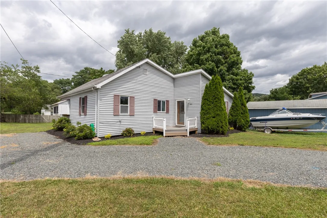 160 Lenox Avenue, Horseheads, New York 14845, Horseheads, New York 14845, 3 Bedrooms Bedrooms, 5 Rooms Rooms,1 BathroomBathrooms,Residential,For Sale,160 Lenox Avenue, Horseheads, New York 14845,R1623685