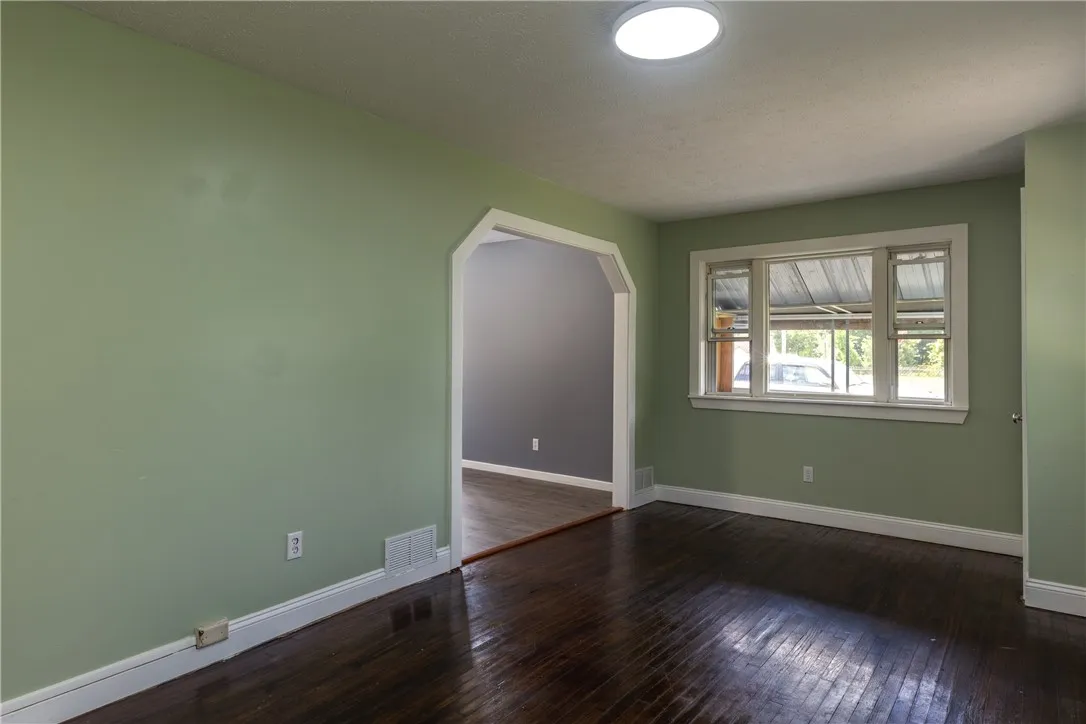 160 Lenox Avenue, Horseheads, New York 14845, Horseheads, New York 14845, 3 Bedrooms Bedrooms, 5 Rooms Rooms,1 BathroomBathrooms,Residential,For Sale,160 Lenox Avenue, Horseheads, New York 14845,R1623685