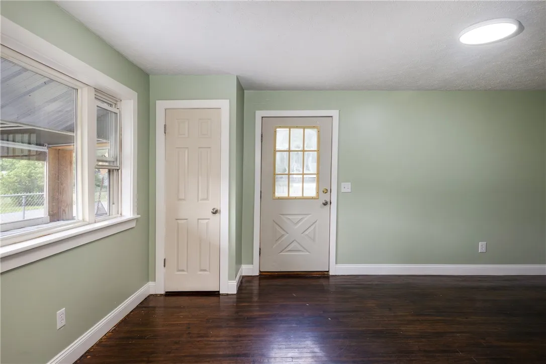 160 Lenox Avenue, Horseheads, New York 14845, Horseheads, New York 14845, 3 Bedrooms Bedrooms, 5 Rooms Rooms,1 BathroomBathrooms,Residential,For Sale,160 Lenox Avenue, Horseheads, New York 14845,R1623685