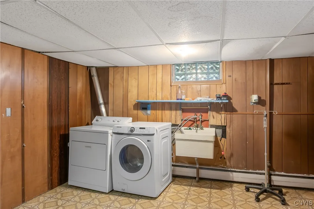 113 Bellshire Lane, Syracuse, New York 13208, Syracuse, New York 13208, 3 Bedrooms Bedrooms, 6 Rooms Rooms,2 BathroomsBathrooms,Residential,For Sale,113 Bellshire Lane, Syracuse, New York 13208,S1623618