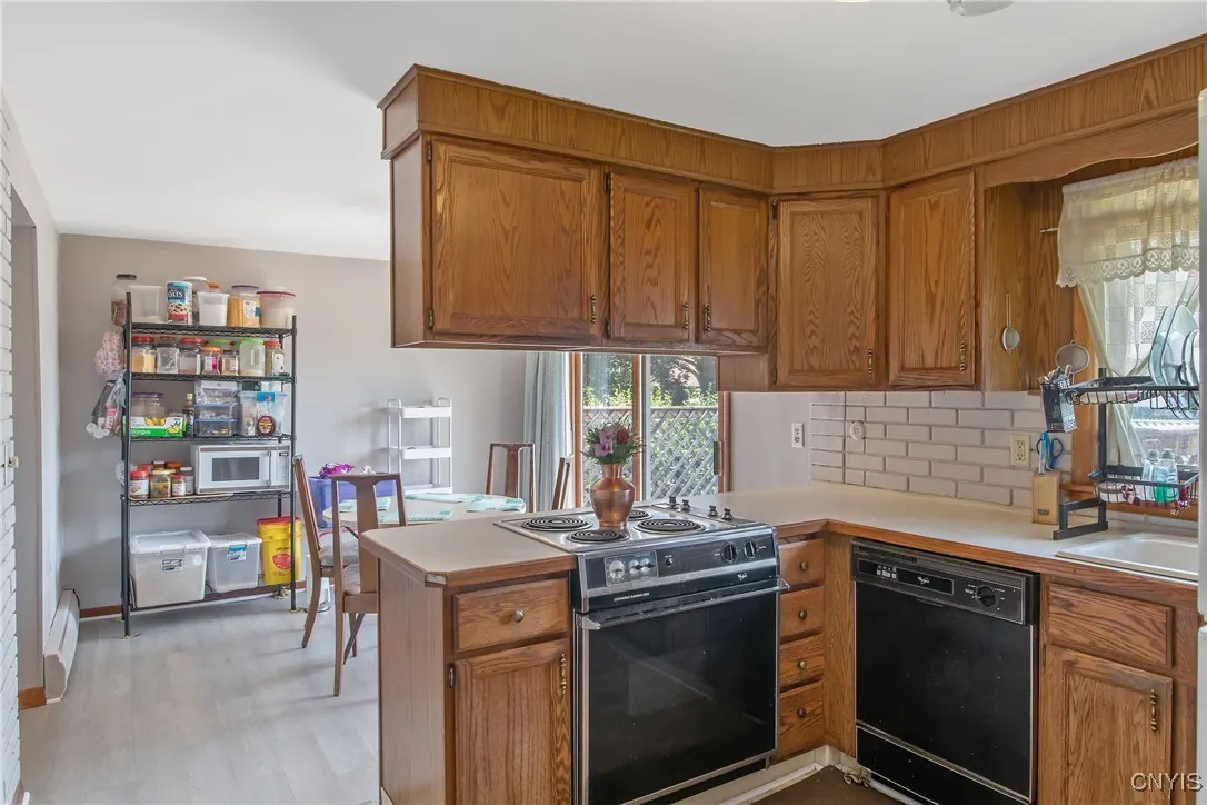 113 Bellshire Lane, Syracuse, New York 13208, Syracuse, New York 13208, 3 Bedrooms Bedrooms, 6 Rooms Rooms,2 BathroomsBathrooms,Residential,For Sale,113 Bellshire Lane, Syracuse, New York 13208,S1623618