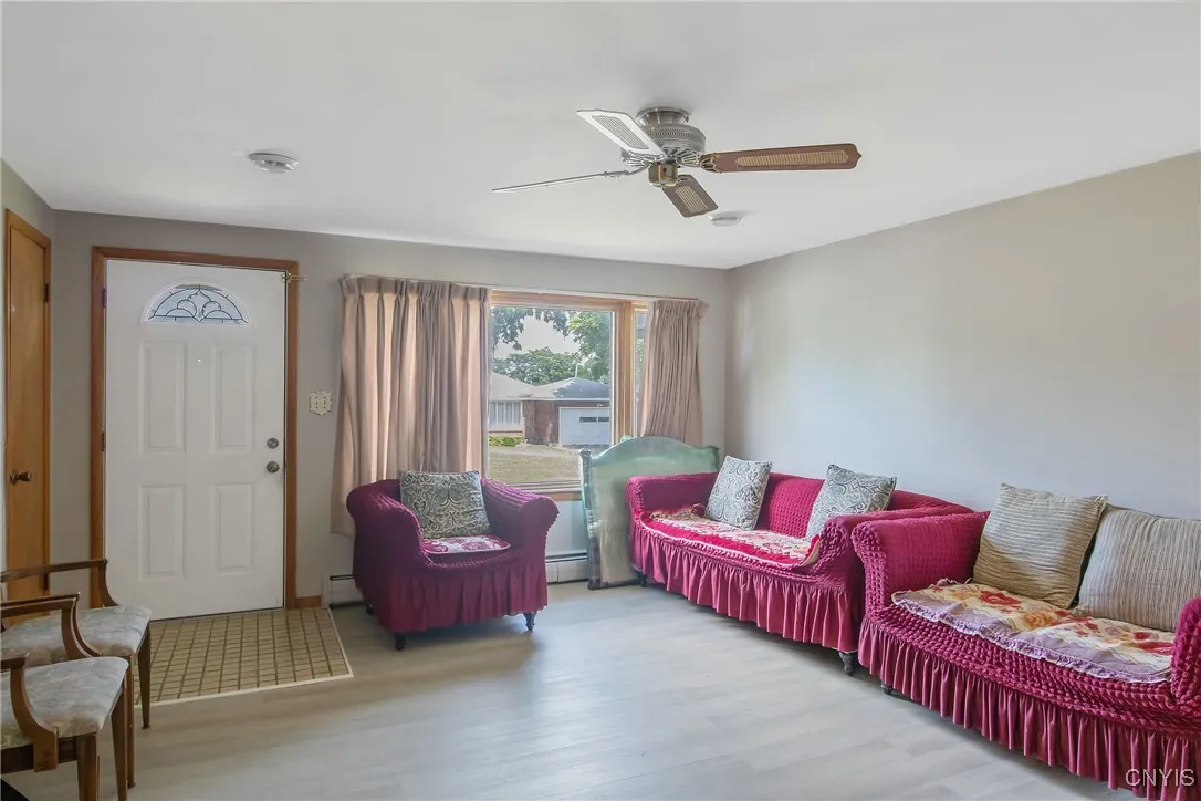 113 Bellshire Lane, Syracuse, New York 13208, Syracuse, New York 13208, 3 Bedrooms Bedrooms, 6 Rooms Rooms,2 BathroomsBathrooms,Residential,For Sale,113 Bellshire Lane, Syracuse, New York 13208,S1623618