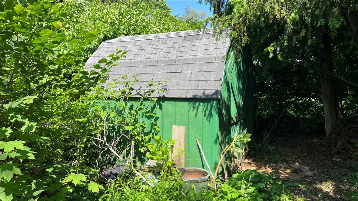 122 Mayfair Drive, Irondequoit, New York 14617, Irondequoit, New York 14617, 3 Bedrooms Bedrooms, 7 Rooms Rooms,2 BathroomsBathrooms,Residential,For Sale,122 Mayfair Drive, Irondequoit, New York 14617,R1623630