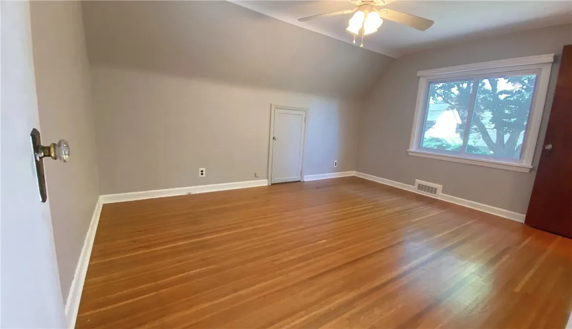 122 Mayfair Drive, Irondequoit, New York 14617, Irondequoit, New York 14617, 3 Bedrooms Bedrooms, 7 Rooms Rooms,2 BathroomsBathrooms,Residential,For Sale,122 Mayfair Drive, Irondequoit, New York 14617,R1623630