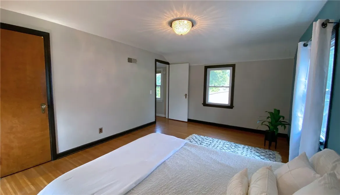 122 Mayfair Drive, Irondequoit, New York 14617, Irondequoit, New York 14617, 3 Bedrooms Bedrooms, 7 Rooms Rooms,2 BathroomsBathrooms,Residential,For Sale,122 Mayfair Drive, Irondequoit, New York 14617,R1623630