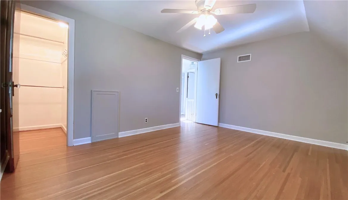 122 Mayfair Drive, Irondequoit, New York 14617, Irondequoit, New York 14617, 3 Bedrooms Bedrooms, 7 Rooms Rooms,2 BathroomsBathrooms,Residential,For Sale,122 Mayfair Drive, Irondequoit, New York 14617,R1623630
