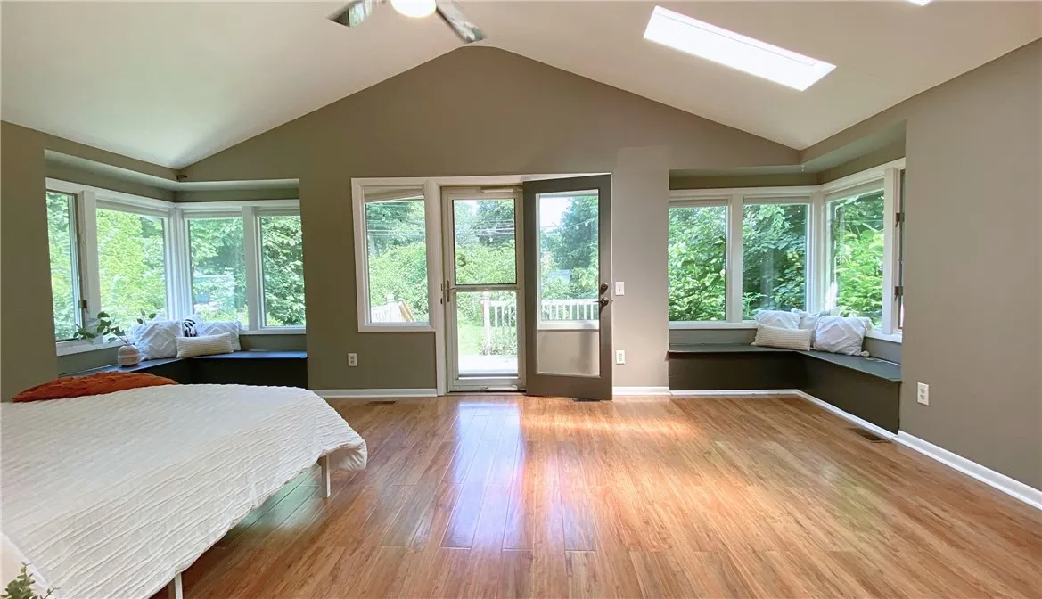 122 Mayfair Drive, Irondequoit, New York 14617, Irondequoit, New York 14617, 3 Bedrooms Bedrooms, 7 Rooms Rooms,2 BathroomsBathrooms,Residential,For Sale,122 Mayfair Drive, Irondequoit, New York 14617,R1623630