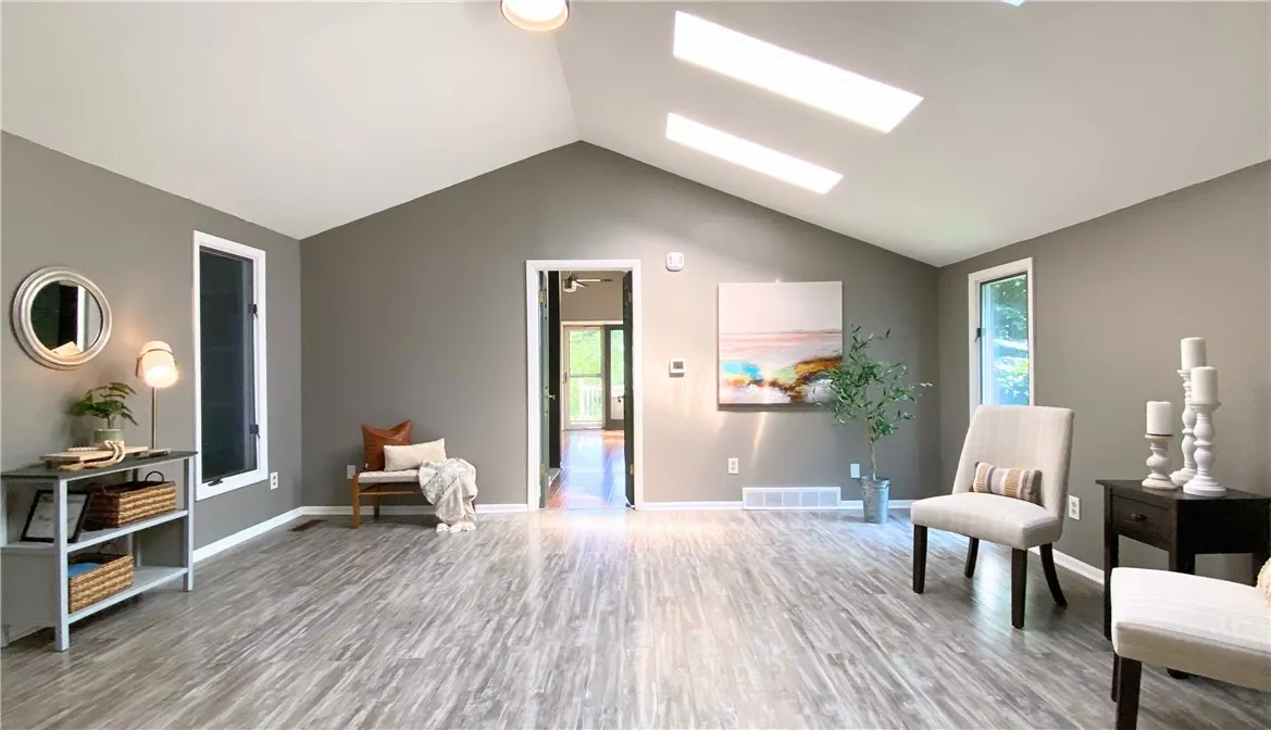 122 Mayfair Drive, Irondequoit, New York 14617, Irondequoit, New York 14617, 3 Bedrooms Bedrooms, 7 Rooms Rooms,2 BathroomsBathrooms,Residential,For Sale,122 Mayfair Drive, Irondequoit, New York 14617,R1623630