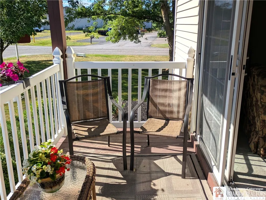 400 West Avenue J1, West Seneca, New York 14224, West Seneca, New York 14224, 2 Bedrooms Bedrooms, 5 Rooms Rooms,2 BathroomsBathrooms,Residential,For Sale,400 West Avenue J1, West Seneca, New York 14224,R1623653