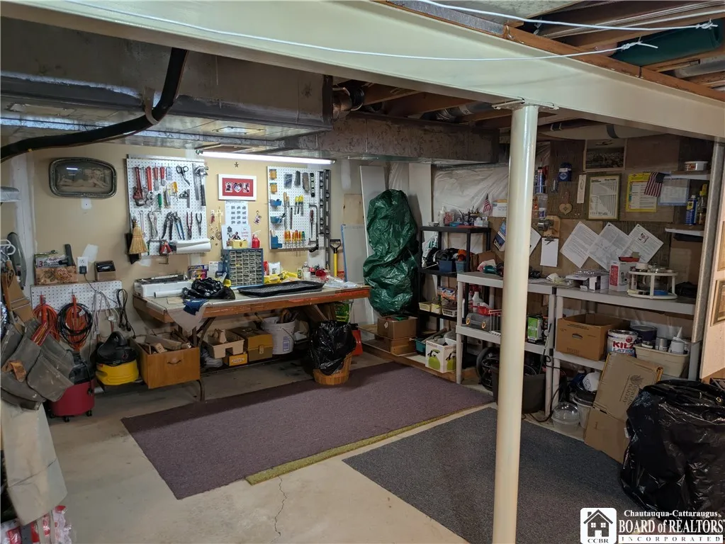 400 West Avenue J1, West Seneca, New York 14224, West Seneca, New York 14224, 2 Bedrooms Bedrooms, 5 Rooms Rooms,2 BathroomsBathrooms,Residential,For Sale,400 West Avenue J1, West Seneca, New York 14224,R1623653