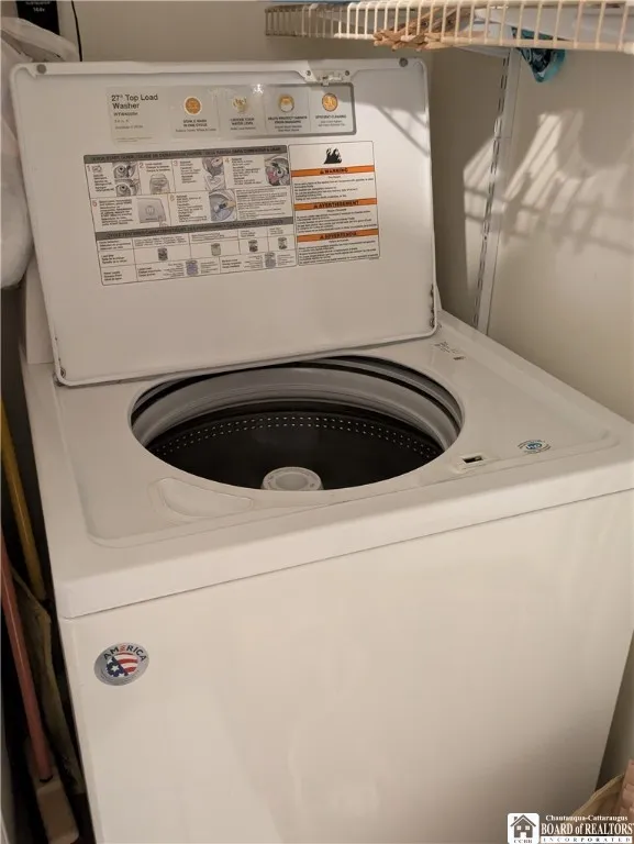 400 West Avenue J1, West Seneca, New York 14224, West Seneca, New York 14224, 2 Bedrooms Bedrooms, 5 Rooms Rooms,2 BathroomsBathrooms,Residential,For Sale,400 West Avenue J1, West Seneca, New York 14224,R1623653