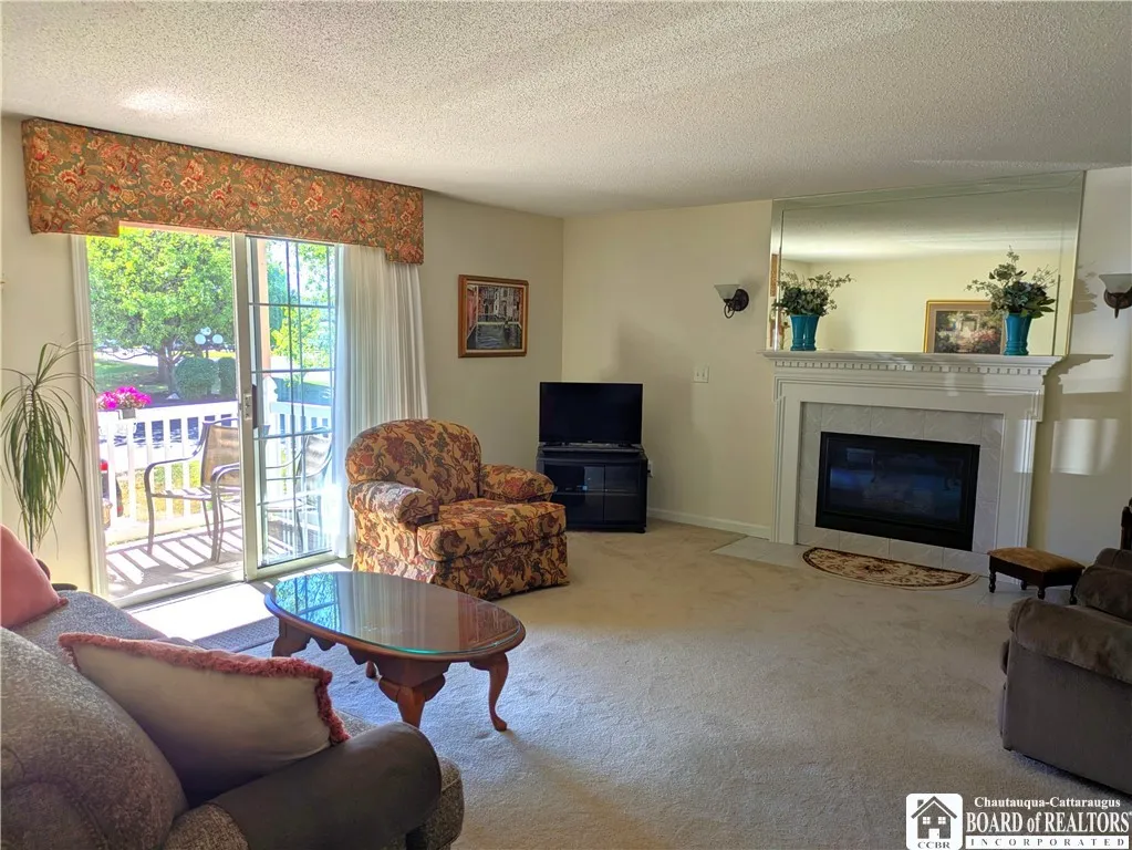 400 West Avenue J1, West Seneca, New York 14224, West Seneca, New York 14224, 2 Bedrooms Bedrooms, 5 Rooms Rooms,2 BathroomsBathrooms,Residential,For Sale,400 West Avenue J1, West Seneca, New York 14224,R1623653
