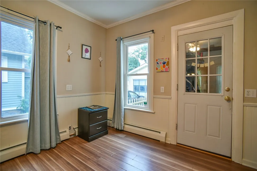 185 Caroline Street, Rochester, New York 14620, Rochester, New York 14620, 3 Bedrooms Bedrooms, 8 Rooms Rooms,1 BathroomBathrooms,Residential,For Sale,185 Caroline Street, Rochester, New York 14620,R1623828