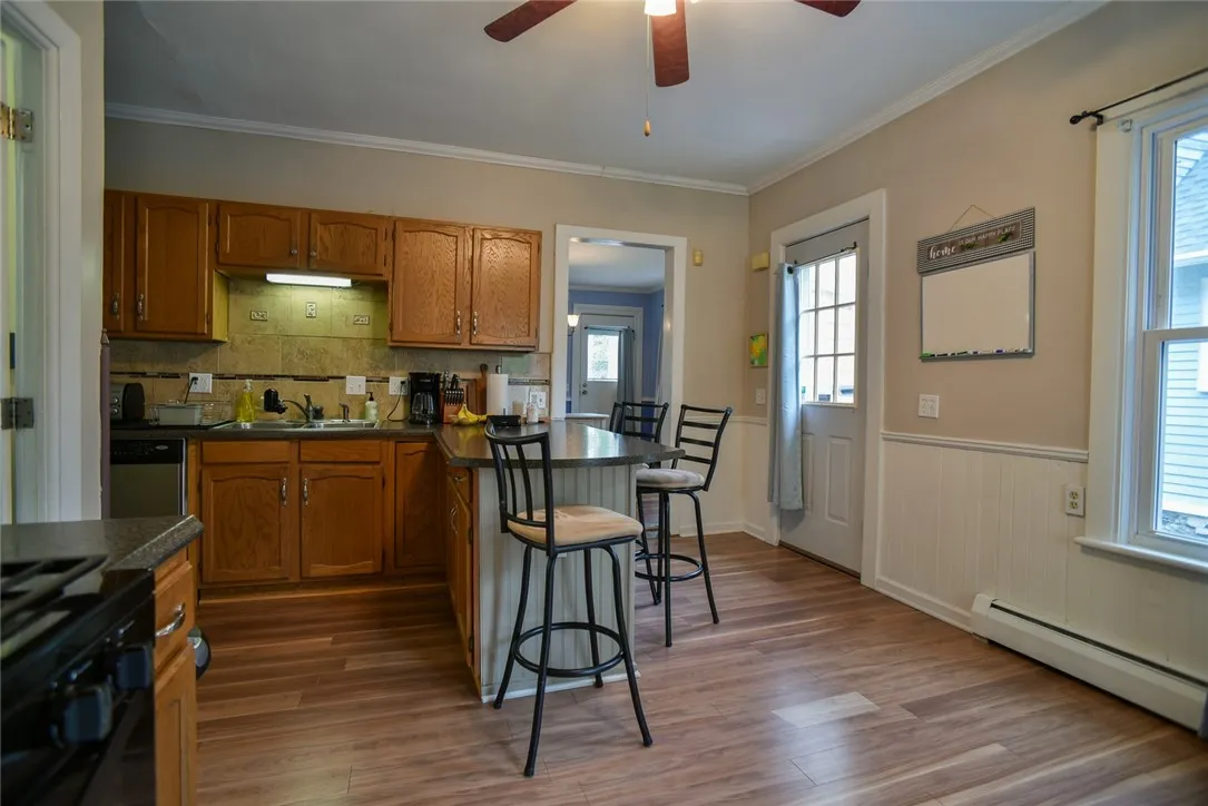 185 Caroline Street, Rochester, New York 14620, Rochester, New York 14620, 3 Bedrooms Bedrooms, 8 Rooms Rooms,1 BathroomBathrooms,Residential,For Sale,185 Caroline Street, Rochester, New York 14620,R1623828