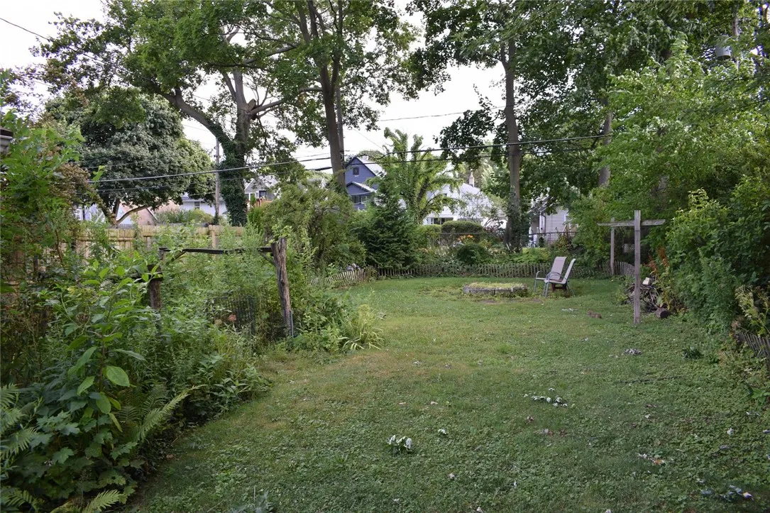 185 Caroline Street, Rochester, New York 14620, Rochester, New York 14620, 3 Bedrooms Bedrooms, 8 Rooms Rooms,1 BathroomBathrooms,Residential,For Sale,185 Caroline Street, Rochester, New York 14620,R1623828