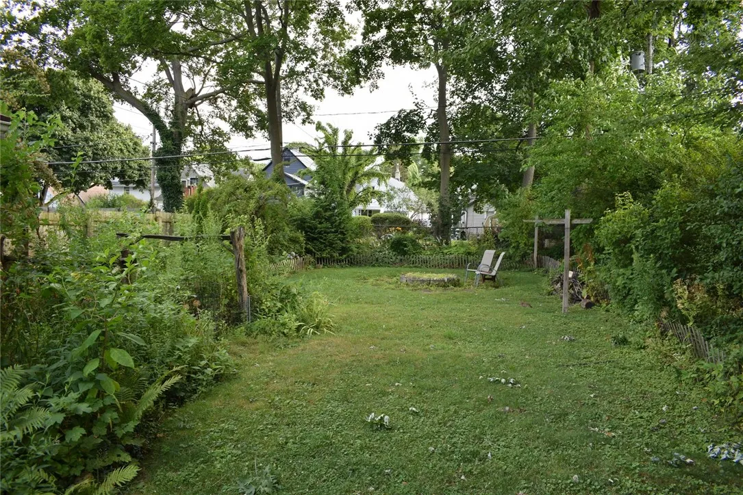 185 Caroline Street, Rochester, New York 14620, Rochester, New York 14620, 3 Bedrooms Bedrooms, 8 Rooms Rooms,1 BathroomBathrooms,Residential,For Sale,185 Caroline Street, Rochester, New York 14620,R1623828