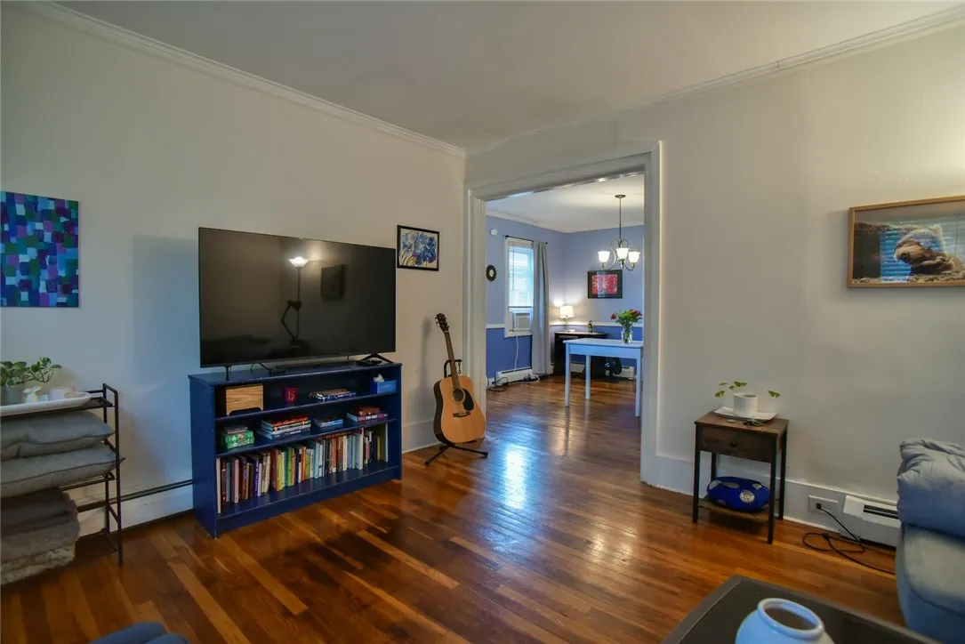 185 Caroline Street, Rochester, New York 14620, Rochester, New York 14620, 3 Bedrooms Bedrooms, 8 Rooms Rooms,1 BathroomBathrooms,Residential,For Sale,185 Caroline Street, Rochester, New York 14620,R1623828